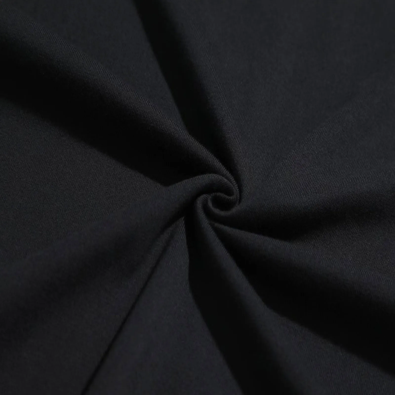 العلامة التجارية الجديدة وغير  - مراجعة Streetwear Brand Designer وسعره