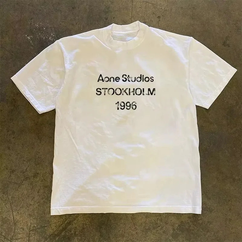 تي شيرت كلاسيكي بشعار STOCKHOL - مراجعة Streetwear Brands Logo وسعره